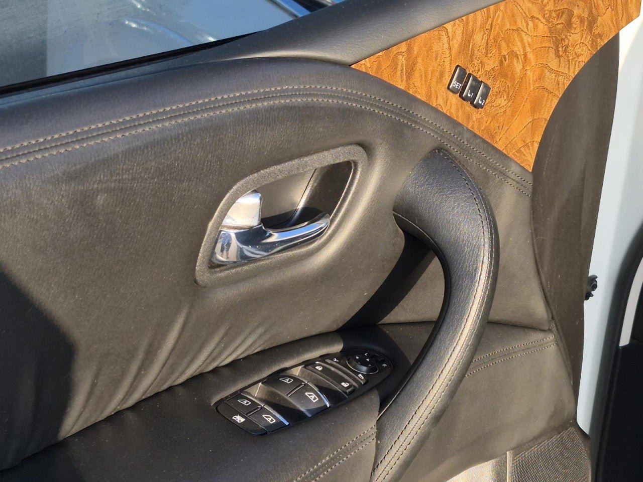 Used 2023 Nissan Armada SL RWD image 12