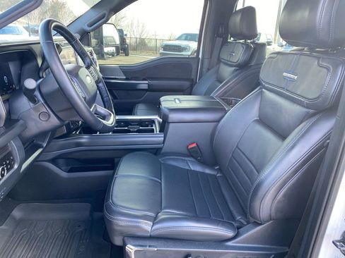 Used 2025 Ford F250 Platinum image 11