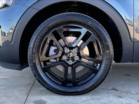 Used 2023 Kia Telluride SX X-Line image 9