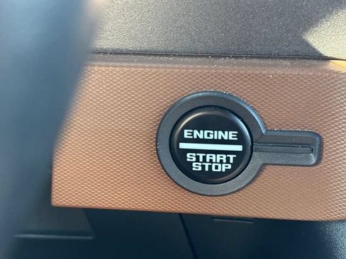 Used 2024 Ford Bronco Outer Banks AWD/4WD image 19