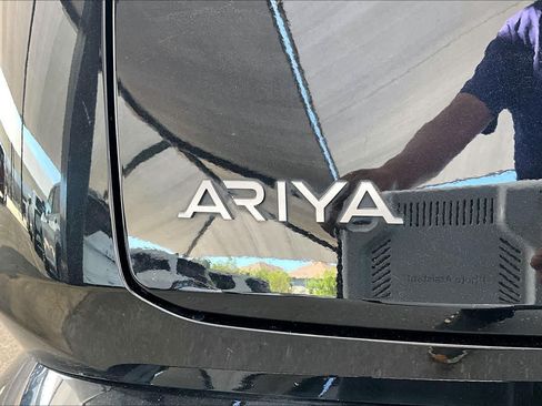 Used 2023 Nissan Ariya FWD image 9