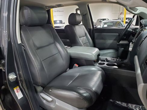 Used 2019 Toyota Sequoia SR5 image 13
