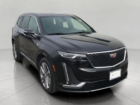 Certified 2025 Cadillac XT6 Premium Luxury image 1