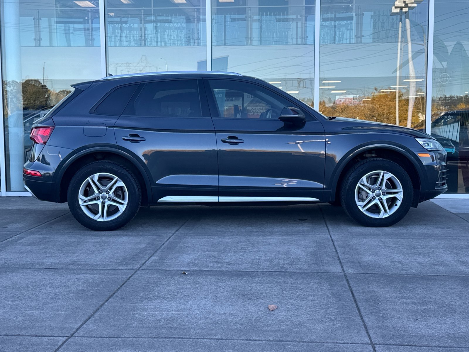 Used 2018 Audi Q5 2.0T Premium AWD/4WD image 3