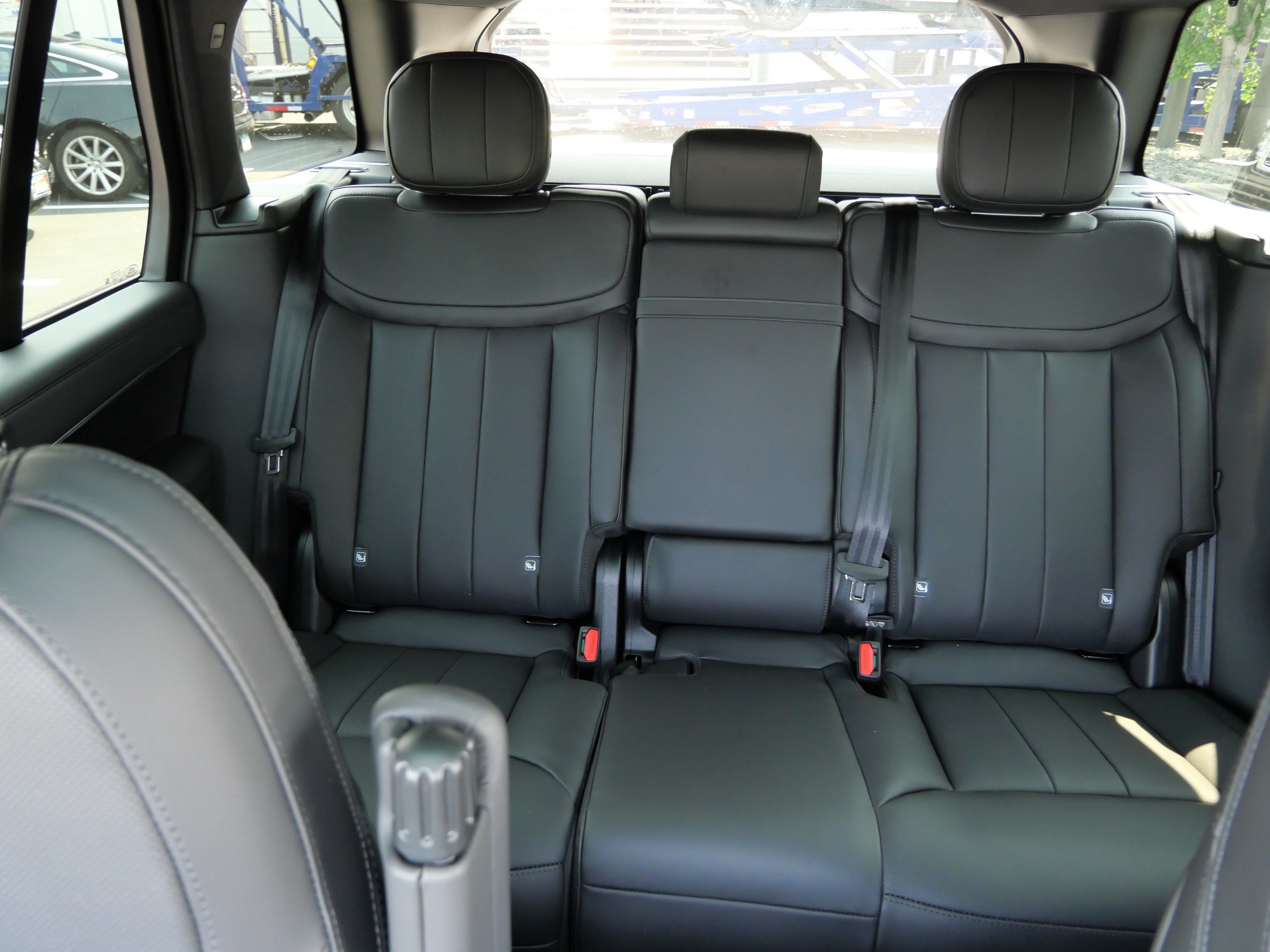 New 2026 Land Rover Range Rover SE AWD/4WD image 5