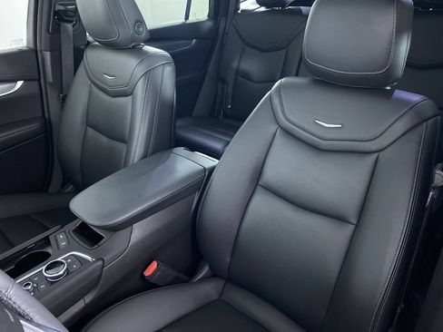 Used 2023 Cadillac XT6 Luxury FWD image 11