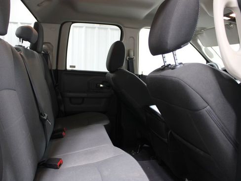 Used 2024 RAM 1500 Classic SLT image 27