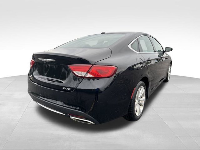 Used 2015 Chrysler 200 Limited FWD image 5
