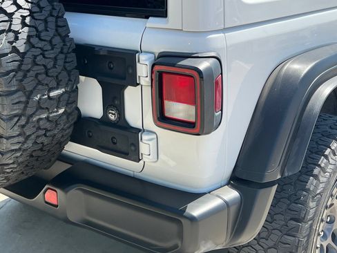 Used 2022 Jeep Wrangler Unlimited Sport AWD/4WD image 12