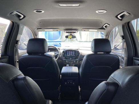 Used 2023 Chevrolet Traverse LT w/ LPO, Floor Liner Package FWD image 43