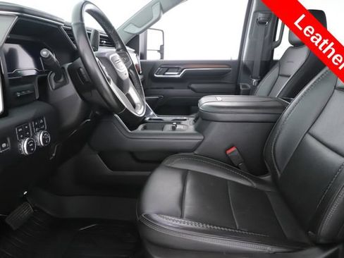 Used 2024 GMC Sierra 2500 Denali w/ Denali Reserve Package AWD/4WD image 17