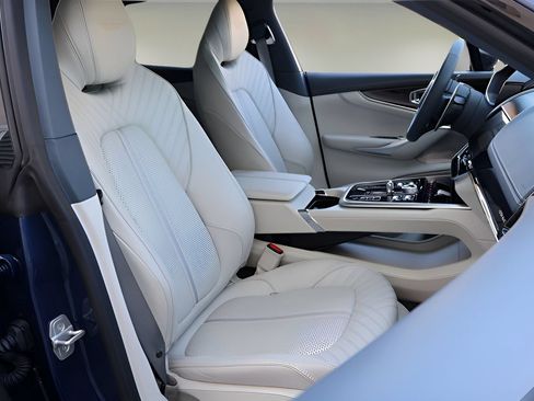Used 2025 Aston Martin DBX 707 AWD/4WD image 20
