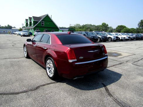 Used 2017 Chrysler 300 C Platinum image 5