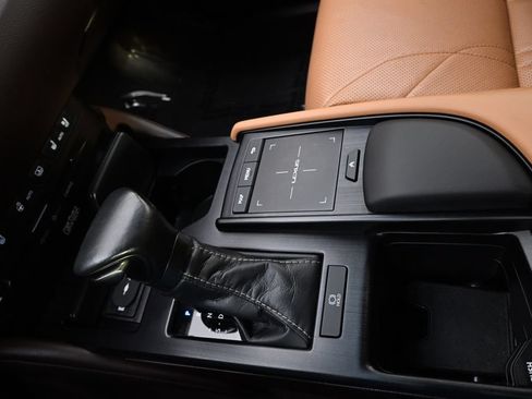 Used 2020 Lexus ES 350 Ultra Luxury w/ Accessory Package 2 FWD image 34
