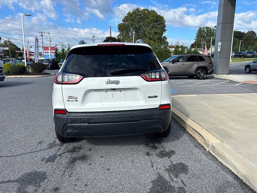 Used 2020 Jeep Cherokee Latitude Plus w/ Cold Weather Group AWD/4WD image 5