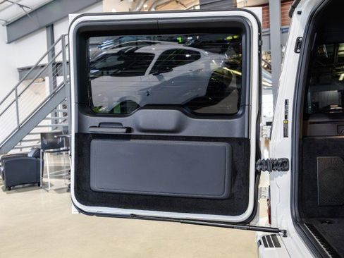 Used 2025 Mercedes-Benz G 63 AMG 4MATIC image 27
