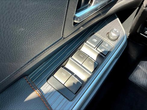 Used 2021 Toyota Sienna XSE image 30