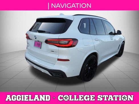 Used 2021 BMW X5 xDrive40i w/ M Sport Package AWD/4WD image 4