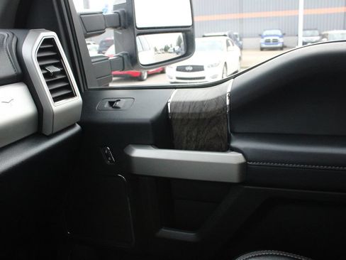 Used 2019 Ford F350 Lariat w/ Lariat Ultimate Package AWD/4WD image 22