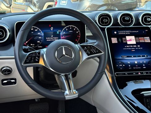 Used 2026 Mercedes-Benz GLC 300 image 39