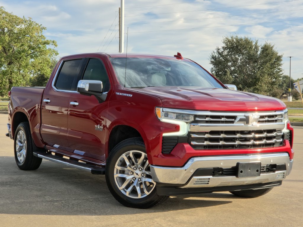 Used 2023 Chevrolet Silverado 1500 LTZ w/ LTZ Convenience Package II RWD image 2