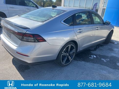 Used 2024 Honda Accord Sport image 5