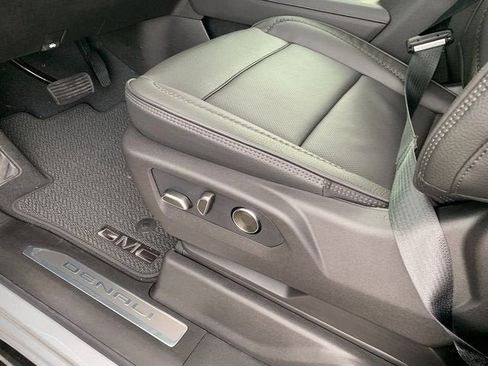 New 2026 GMC Sierra 2500 Denali w/ Denali Reserve Package image 16