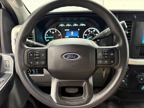 Used 2024 Ford F250 XLT w/ FX4 Off-Road Package AWD/4WD image 19