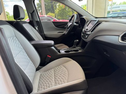 Used 2020 Chevrolet Equinox LS w/ LS Convenience Package FWD image 10