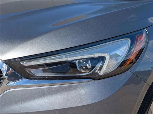 Used 2020 Buick Enclave Essence w/ Sound and Sites Package image 9