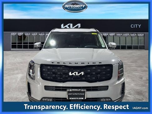 Used 2022 Kia Telluride SX w/ Nightfall Edition Package image 2