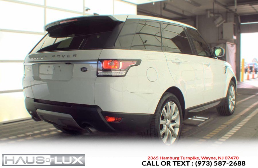 Used 2017 Land Rover Range Rover Sport HSE AWD/4WD image 9