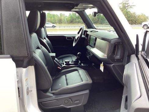 New 2025 Ford Bronco Outer Banks image 34