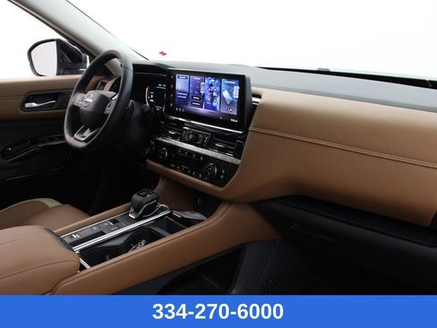 New 2026 Nissan Pathfinder Platinum image 24