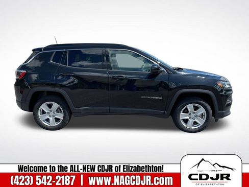 New 2022 Jeep Compass Latitude w/ Convenience Group image 2