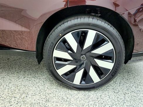 Used 2025 Volvo EX90 Ultra AWD/4WD image 9