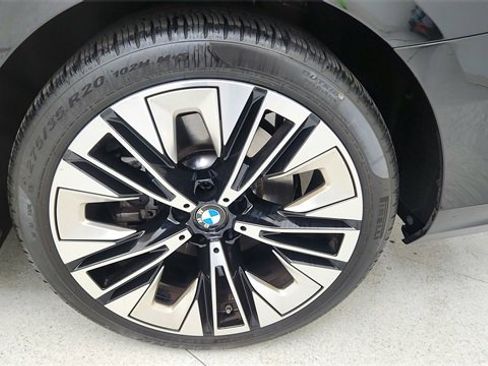 Used 2025 BMW 540i xDrive image 61