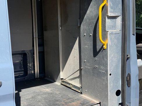 Used 2020 Ford Transit 250 148 High Roof Extended image 23