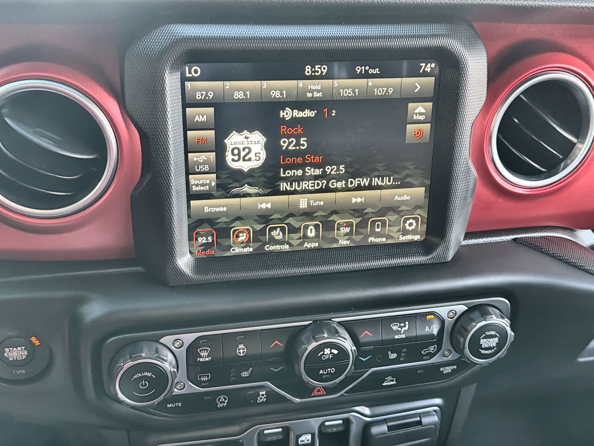 Used 2023 Jeep Gladiator Rubicon w/ LED Lighting Group AWD/4WD image 16