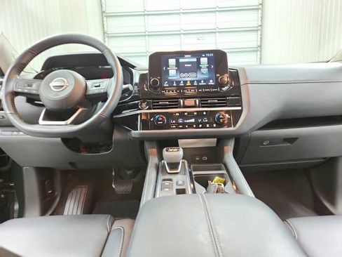 Used 2025 Nissan Pathfinder SL w/ SL Premium Package FWD image 28