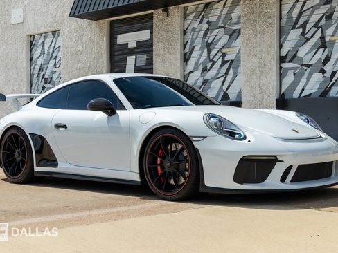 Used 2018 Porsche 911 GT3 w/ Sport Chrono Package RWD image 18