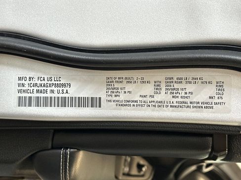 Used 2023 Jeep Grand Cherokee L Laredo AWD/4WD image 12