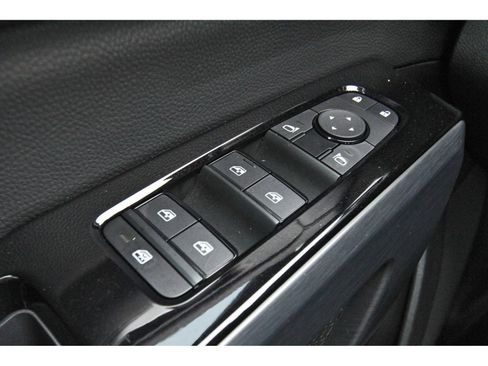 Used 2024 Nissan Pathfinder SL w/ SL Premium Package image 24