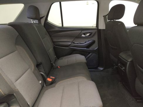 Used 2020 Chevrolet Traverse LT image 19