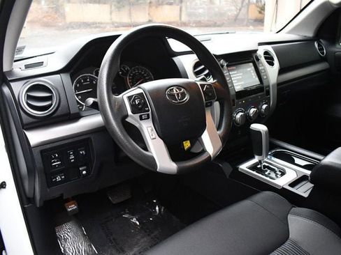 Used 2017 Toyota Tundra SR5 w/ SR5 Upgrade Package image 28