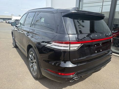 New 2026 Lincoln Aviator AWD image 2