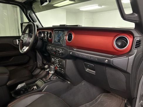 Used 2018 Jeep Wrangler Unlimited Rubicon AWD/4WD image 29