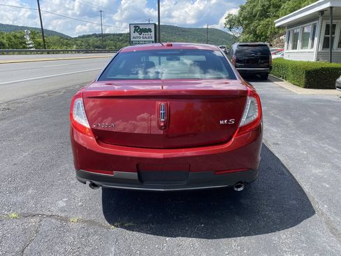 Used 2013 Lincoln MKS FWD image 8