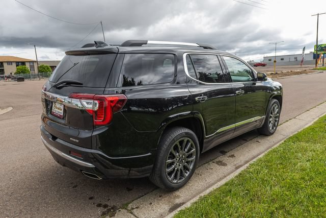 Used 2023 GMC Acadia Denali w/ Black Diamond Edition AWD/4WD image 5