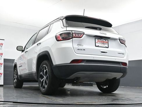Used 2024 Jeep Compass Limited AWD/4WD image 35